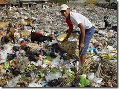 800px-Jakarta_slumlife55_thumb.jpg