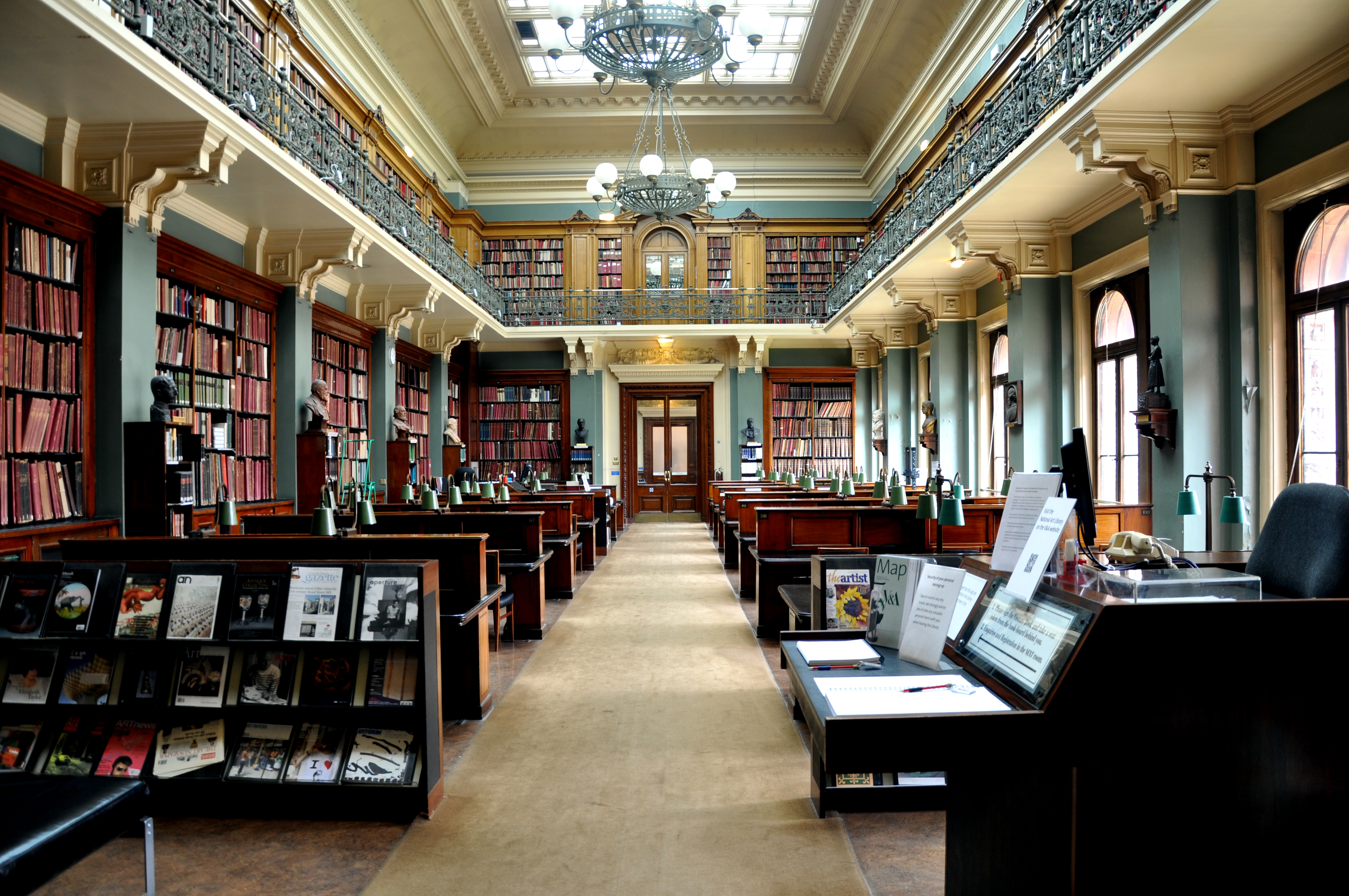 National_Art_Library_VA_2011