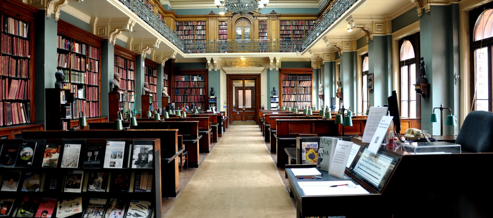 cropped-National_Art_Library_VA_2011.jpg