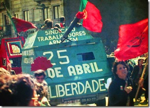 25_Abril_1983_Porto_by_Henrique_Matos_01_thumb.jpg