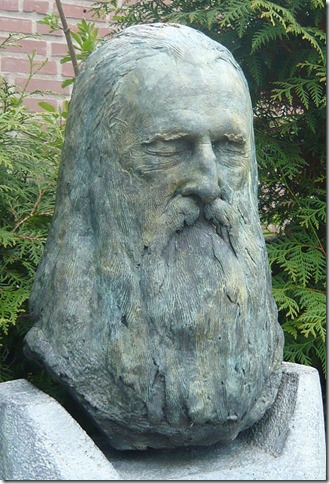 521px-Moondog_kopf_thumb.jpg