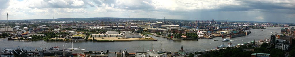 Port_hamburg_panorama.jpg