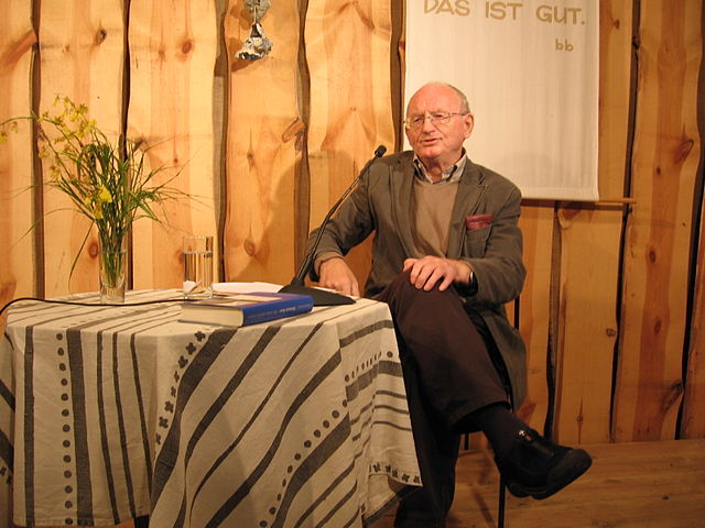 640px-Hermann_Kant_140908_Userin_Kulturstall